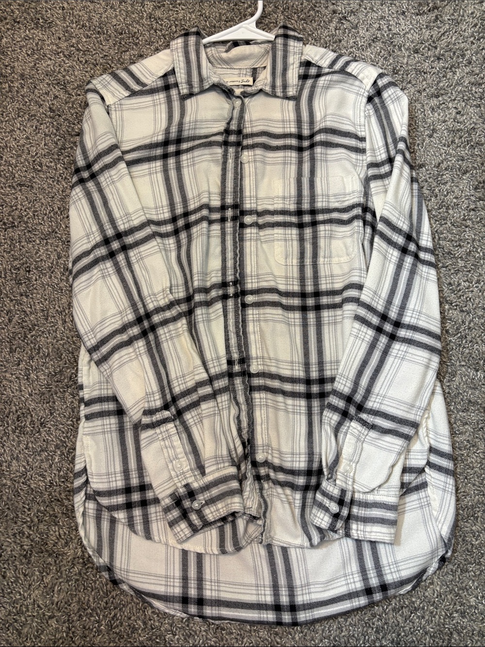 American Eagle Outfitters White and Black Plaid Boyfriend Shirt